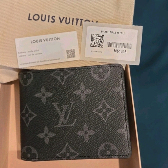 Louis Vuitton Men’s Black Monogram Eclipse Multiple Bifold Wallet M61695 (NWT) - Picture 5 of 10
